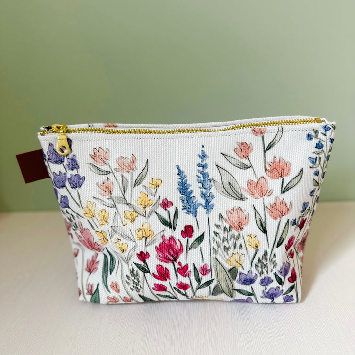 Small Travel Bag: Wildflowers