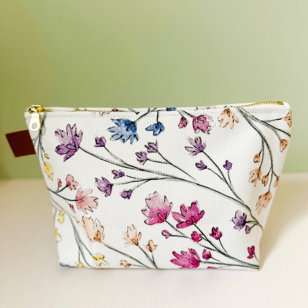 Small Travel Bag: Rainbow Flowers