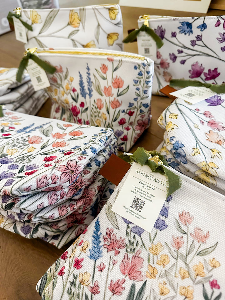 Small Travel Bag: Rainbow Flowers